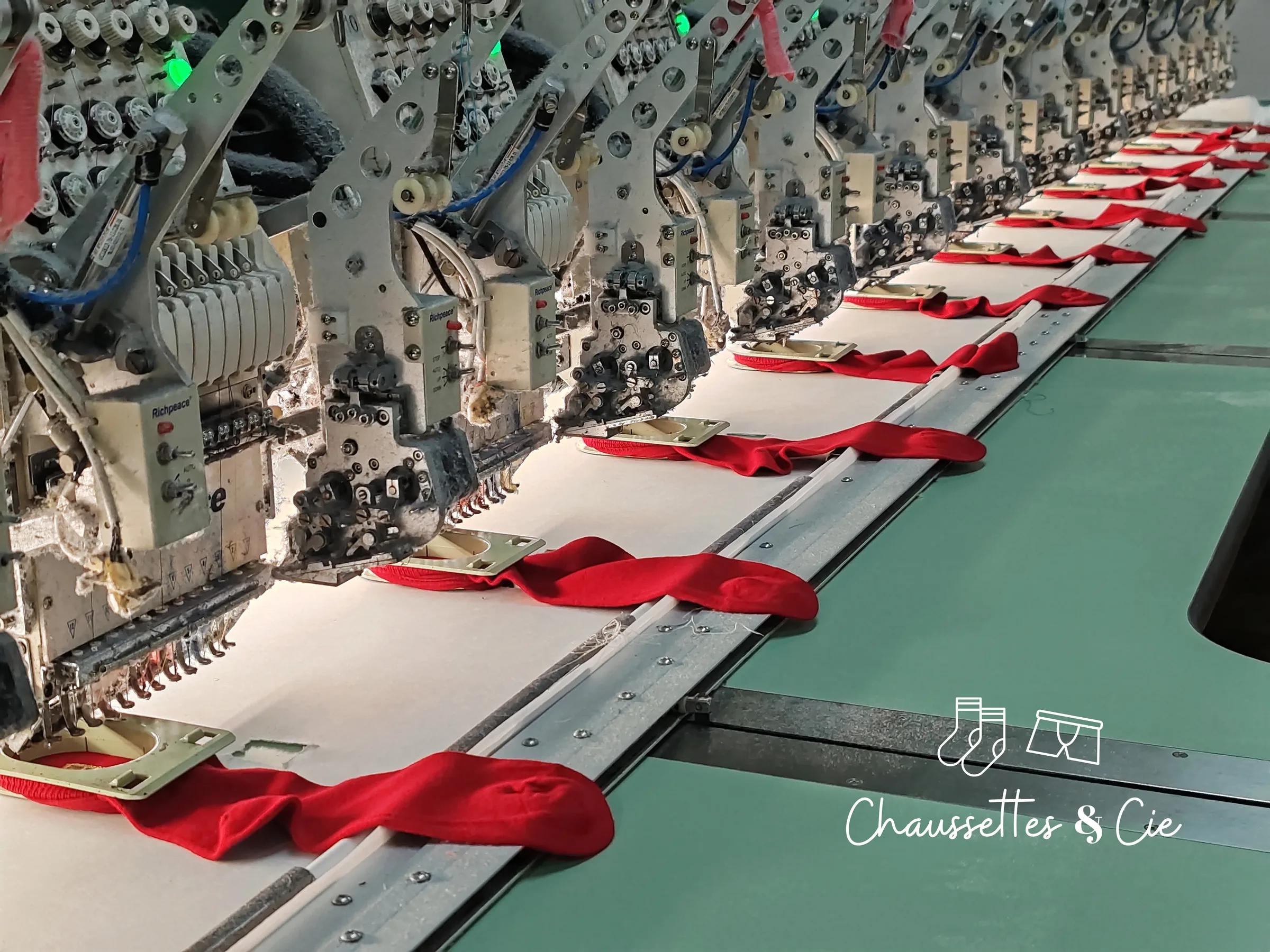Atelier de production et personnalisation — Chaussettes & Compagnie